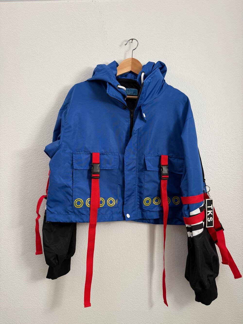 The Kigu Stop TKS Gotta Go Fast Sonic Techwear Cropped Jacket Blue/Red Large